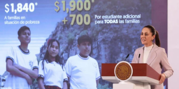Sheinbaum anuncia nueva beca universal para alumnos de educación básica