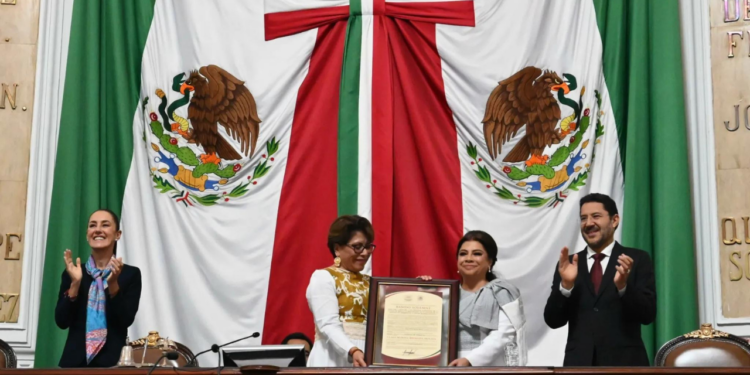 Clara Brugada protesta como jefa de Gobierno de CDMX