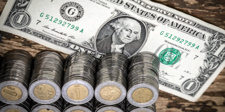 ¡Peso pierde tras dato de inflación! Precio del dólar hoy 9 de octubre de 2024