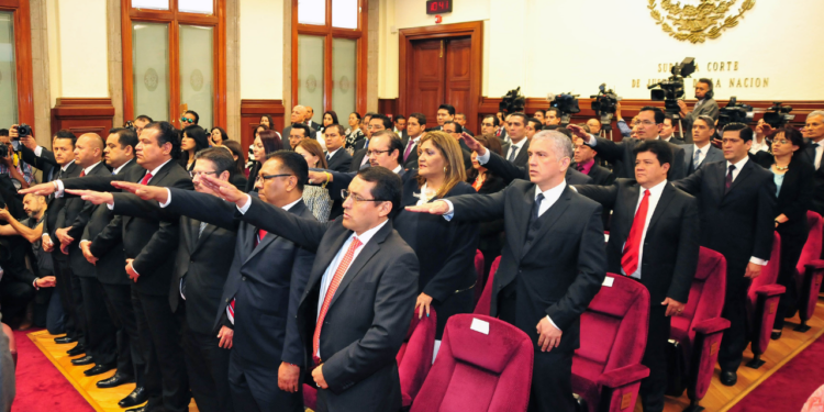 “Guillotina judicial”: hoy se define cuáles serán los 632 jueces y magistrados que deberán dejar el cargo en 2025