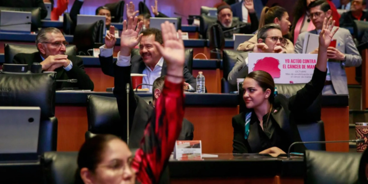 Senado aprueba que CFE y Pemex se conviertan en “empresas públicas”