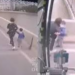 Chofer de autobús salva a niño, su mamá iba a arrojarse de un puente con él