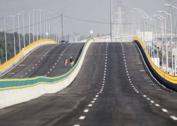 En 2025, Sheinbaum prevé que obras de infraestructura impulsadas por AMLO se concluyan