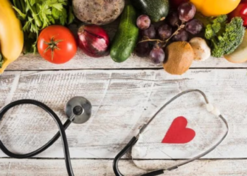 7 alimentos que son aliados para la salud del corazón, según un experto en cardiología