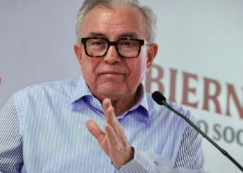 Rubén Rocha Moya critica a ciudadanos que solicitaron promover su revocación de mandato; “primero véanse al espejo”