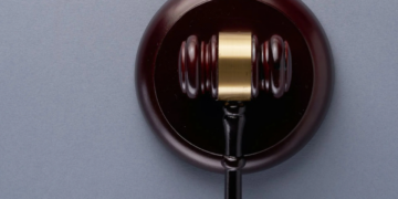 Ministros tienen derecho a renunciar, no a cambiar la Constitución: Sheinbaum