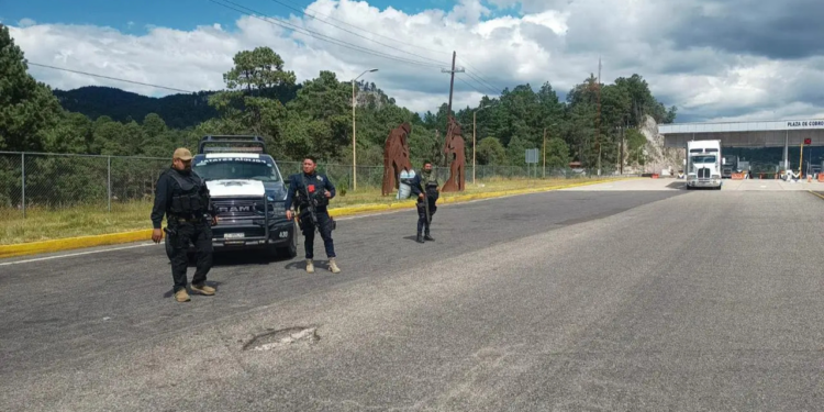 Siguen los robos de vehículos sobre la Maxipista Durango-Mazatlán