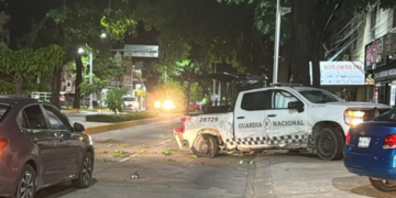 Elementos de la Guardia Nacional chocan contra camioneta en Villahermosa, Tabasco; llevaban neveras con cerveza
