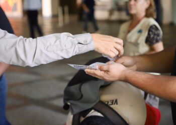SSA intensifica combate al dengue, entrega abate en Culiacán