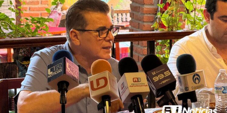“Necesario cuidar el turismo en Mazatlán”, Alcalde encargó a Rocha Moya hablar del puerto con autoridades federales