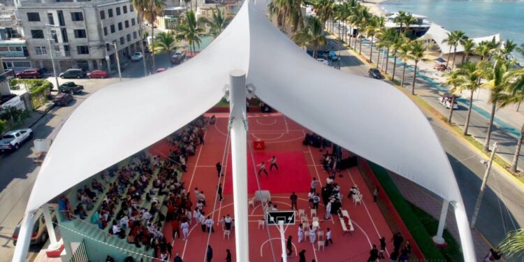 Rehabilitación de la cancha y velaria del Parque Martiniano Carvajal costó más de 2 mdp