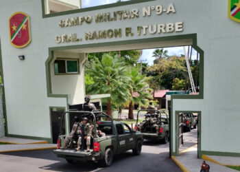 Sujeto ingresa a la Novena Zona Militar en Culiacán para pedir ayuda; era perseguido por hombres armados