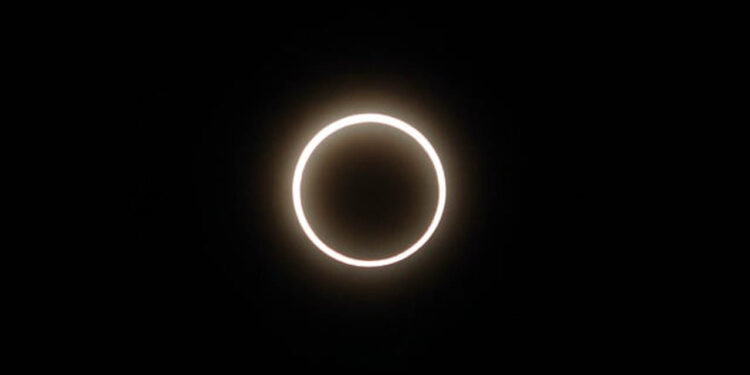 Eclipse solar anular del 2 de octubre: hora y dónde se verá en México el ‘Anillo de fuego’