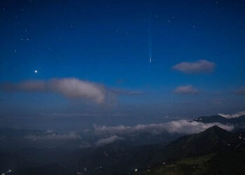 Fotógrafo mexicano logra captar las imágenes más bellas de El Cometa del Siglo