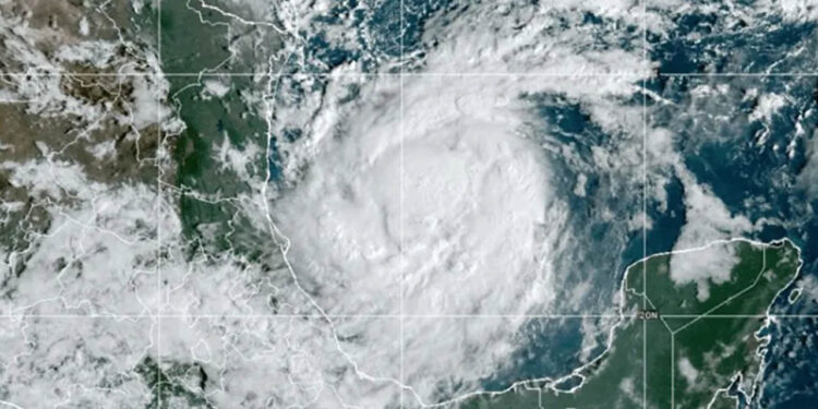 ‘Milton’ evoluciona a huracán categoría 1