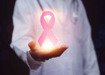 El cáncer de mama también es cosa de hombres
