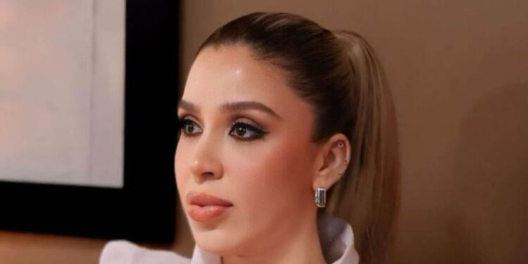 Emma Coronel sigue enamorada de “El Chapo” Guzmán, admite que lo extraña