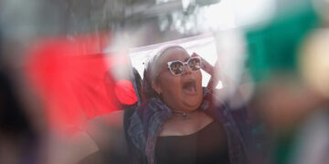 Organizaciones marchan a la Basílica de Guadalupe para exigir mejores condiciones para la mujer y la vida