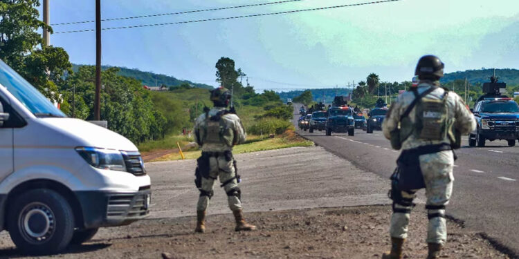 Día 44 de violencia en Sinaloa; bloqueos, secuestros y ataques armados en Culiacán y Mazatlán