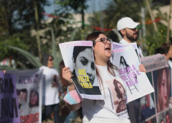 Sheinbaum se compromete a trabajar para encontrar a desaparecidos