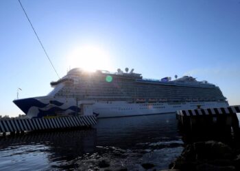 Cruceros piden reunión con Sheinbaum por cobro de impuesto de 860 pesos por pasajero