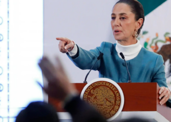 El primer y agitado mes de Sheinbaum: pelea con jueces y violencia en Chiapas y Sinaloa