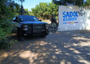 Elementos del Ejército aseguraron una finca y varios vehículos en Culiacán