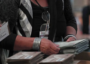 Morena propone reforma constitucional; plantea que migrantes participen en elección del Poder Judicial
