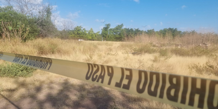 Localizan cuerpo ejecutado envuelto en una cobija en el sector de Tres Ríos en Culiacán