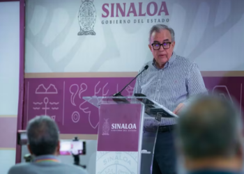 Rocha Moya pide someterse a revocación de mandato pese a rechazo del IEES; señaló que es un derecho democrático y fundamental en la 4T
