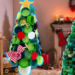 3 ideas con materiales reciclados para poner un árbol de Navidad sin utilizar un pino natural o artificial