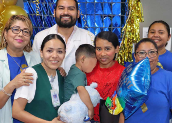 A sus dos años, Ángel le gana la batalla al cáncer