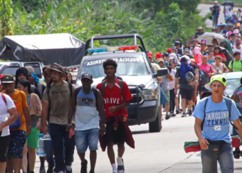 Caravanas migrantes se multiplican en las fronteras de México antes de la llegada de Trump