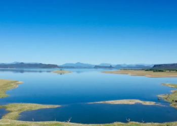 Descenso en nivel de agua en presa de Sinaloa revela restos humanos
