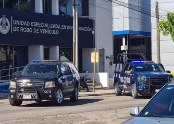 Sujetos armados despojan 4 vehículos en el sector Bellavista en Culiacán