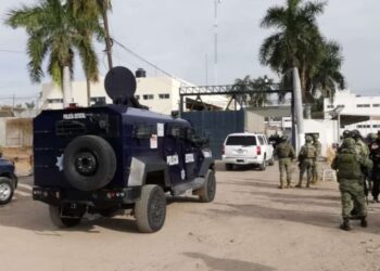 Desalojan a visitantes del penal de Aguaruto tras pleito entre reos en Culiacán