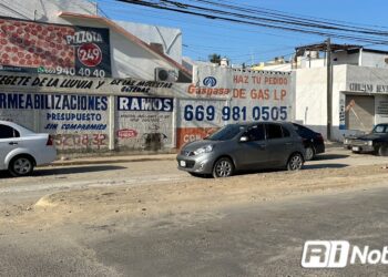 Tras casi 3 meses cerrada, constructora abre “a medias” Av. Mazatlán; los trabajos continúan