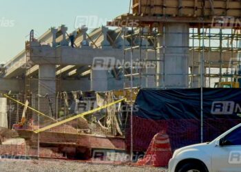 ¡Ya se ve el trabajo!, pero la obra sigue provocando caos vial en el puente de la Colosio
