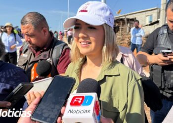 Estrella Palacios promete gestionar apoyos a desplazados del fraccionamiento CVIVE