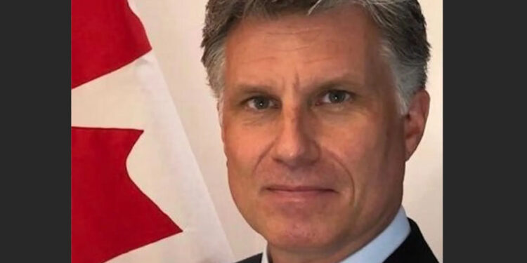 Designan a Cameron MacKay como nuevo embajador de Canadá en México