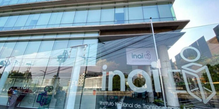 Falso, que con reforma de simplificación orgánica esté en riesgo la transparencia, dice Morena