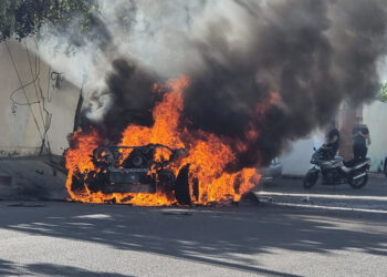 Fuerte movilización se registró esta mañana debido a un vehículo incendiado en Culiacán