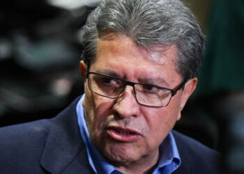 Jornada laboral de 40 horas en riesgo, debe haber consenso, dice Monreal