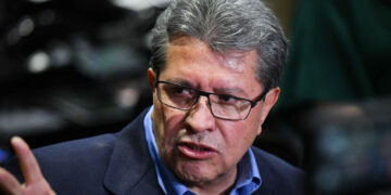 Jornada laboral de 40 horas en riesgo, debe haber consenso, dice Monreal