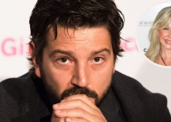 Diego Luna llega al funeral de Ernestina Sodi acompañado de su novia