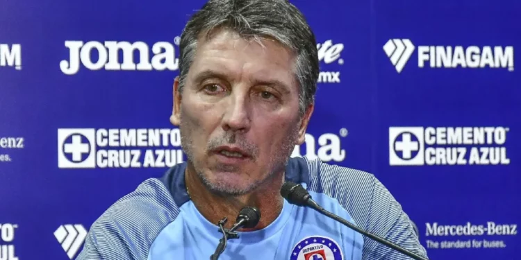 Jonathan Borja acusó a Siboldi de pedir dinero para jugar en Cruz Azul y ya le respondieron