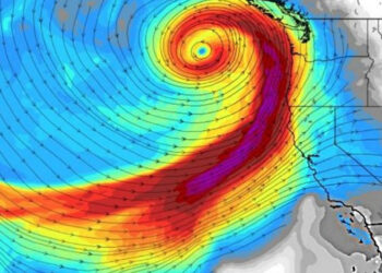 Ciclón bomba estallará HOY con la fuerza de un huracán categoría 4, ¿afectará a México?
