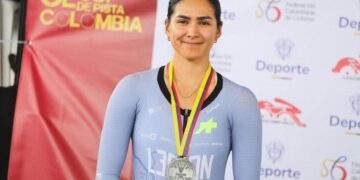 Se Cuelga la Plata Yareli Salazar en el Grand Prix de Pista UCI C2