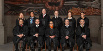 Sheinbaum pide a ministros de la Corte valorar la decisión que tomarán sobre reforma judicial