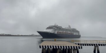 Crucero Zaandam arriba a Mazatlán con más de mil 300 pasajeros